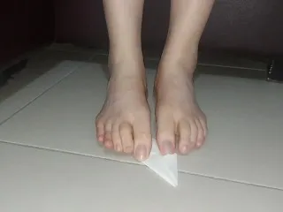 Lily's Extreme Foot Fold Play 3