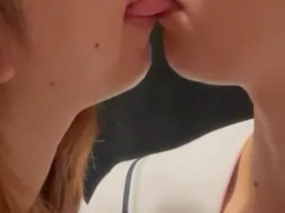 Japanese Lesbians - Intense Action Video [Amateur]
