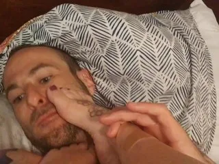 Worship ChuckyGee424's Adored Feet Fetish