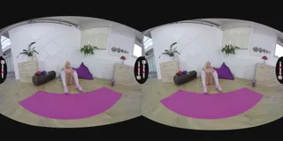 VR Intense Stretch w/ DaisyLee