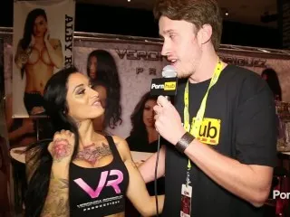 Alby Rydes @ eXXXotica 2014 - Intimate Interview