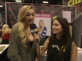 Mia Malkova, Kendra Sunderland @ eXXXotica 2015 - Hot Scene by Pornhub Aria