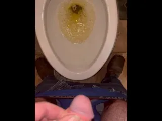 Can't Hold It In - Peeing After Drinking Too Many Beers