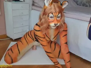 MisaCosplaySwe: Tiger Bodypaint - Riding Dildo, Blowjob