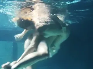 Underwater Orgy: Mihalkova, Siskina & More Nude Babes