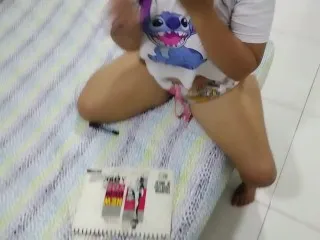 Real Life Pornstar Dad Teaches Daughter to Draw Cartoon Chick, Then Plays in Room