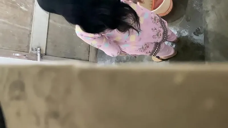 Teen Bathroom Nudity: 18 YO Uncensored