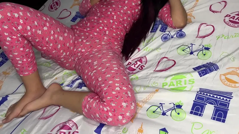 Stepdaughter's Pajama Pounding - 18yo Teen Chucha Delight