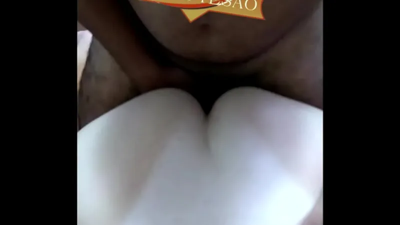 Thick Cock Lover Eats & Hubby Offers Ass - CasalTesao