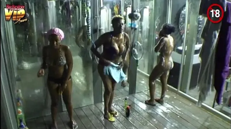 Goitse, Butterphly, Sipe, Big Bro Africa Shower Hour - Steamy Shower Scene