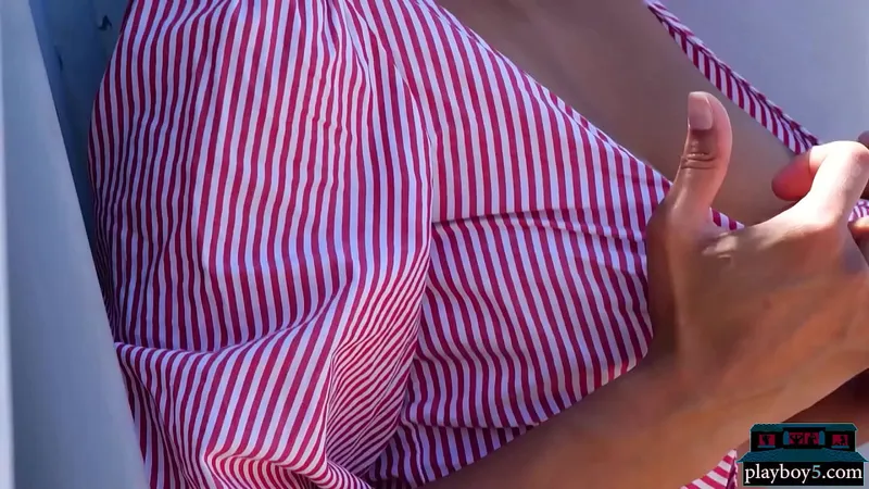 Curvy Indian Babe Outdoor Balcony Striptease