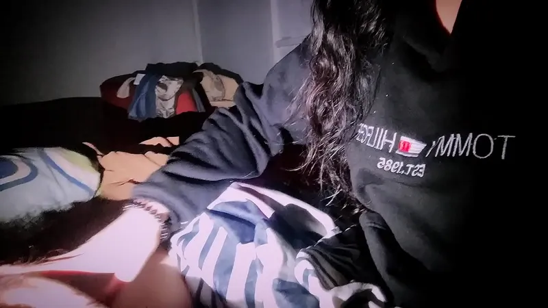 Madrastra Deepthroats Daughter's Chick - Real Amateur, Hardcore
