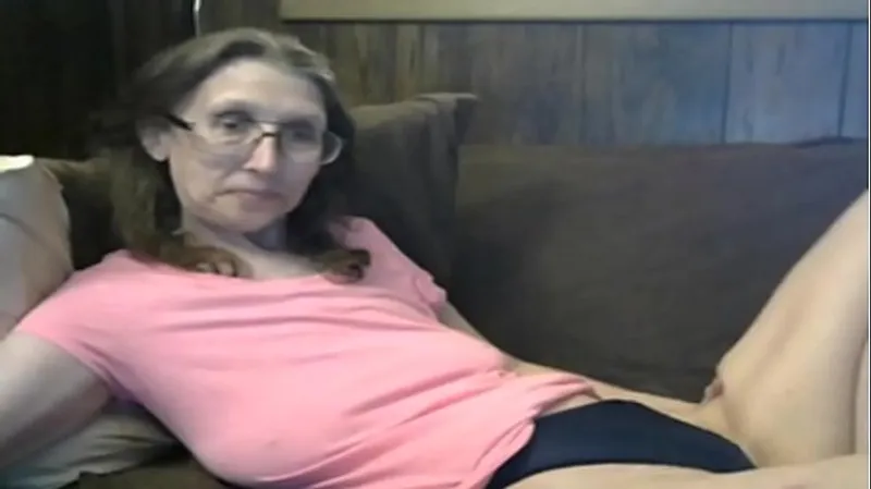 HD Mature MILF Granny Webcam Action