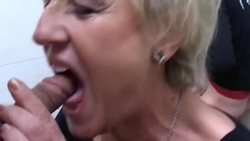 Amateur MILF craves big cocks, son's oral bathroom action