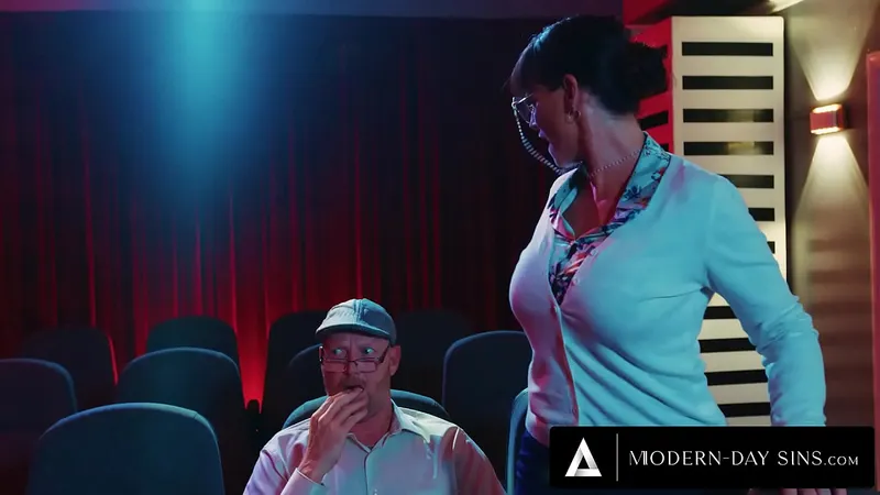 Ricky Spanish & Athena Faris - Movie Suckfest in Theatre