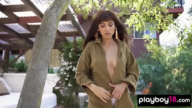 Naked Hispanic Brunette Strips Outdoors - Bombastic Performance