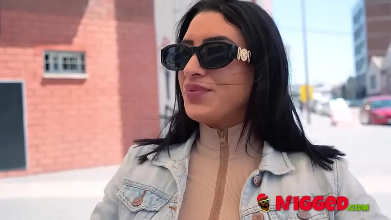 Nelia Estrada debuts with black cocks - Double Penetration!