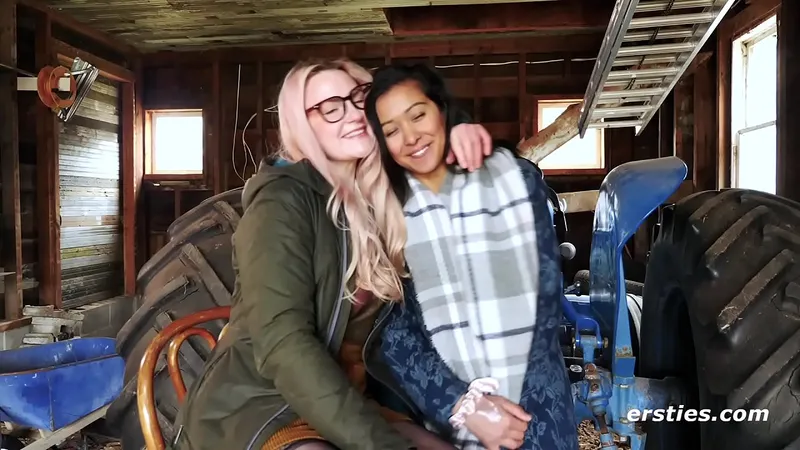 Lesbian Amateurs: Insatiable Passion
