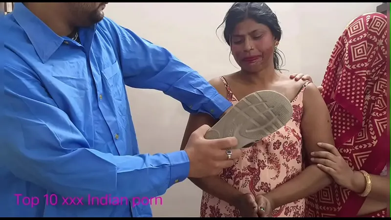 Indian MILF XXX After Returning, Daddy Fucks Daughter Hindi XXX