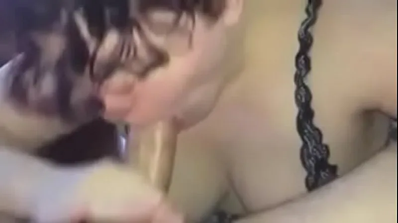 BBW Amateur Cuckold Deepthroat Hubby's Free Cock