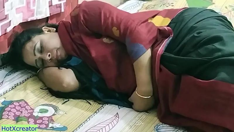 Punjabi Milf Aunty Fucks Bengali Boy - New Video!