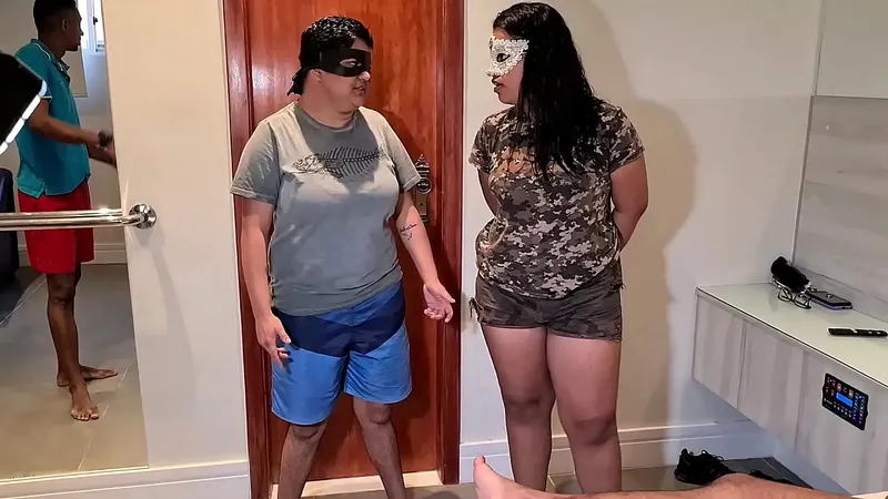 Brazilian Lesbians Amateur Interracial Group Sex - Backstage Recording