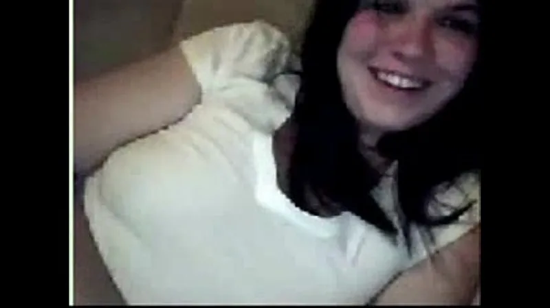 Free Webcam Porn: Amateur Babe