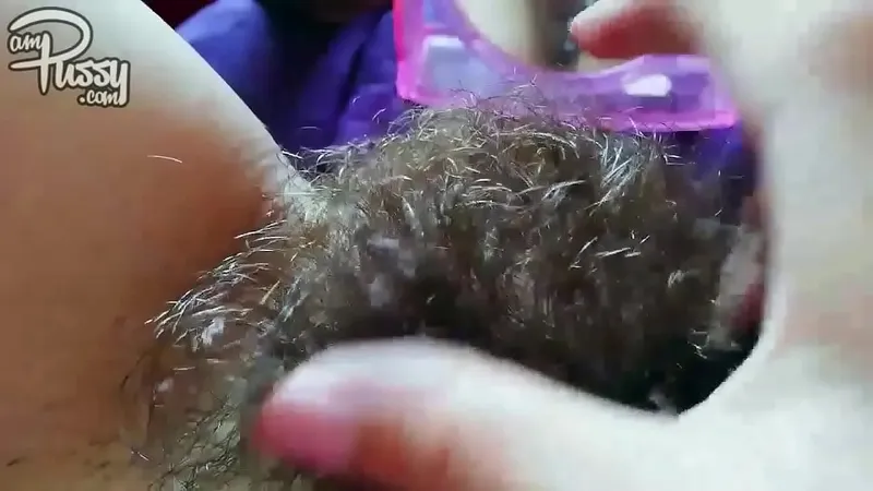 Hairy Amateur Girlfriend Masturbates Mirror Opposite
