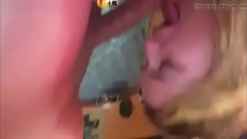 Deepthroat Gagging - Amateur