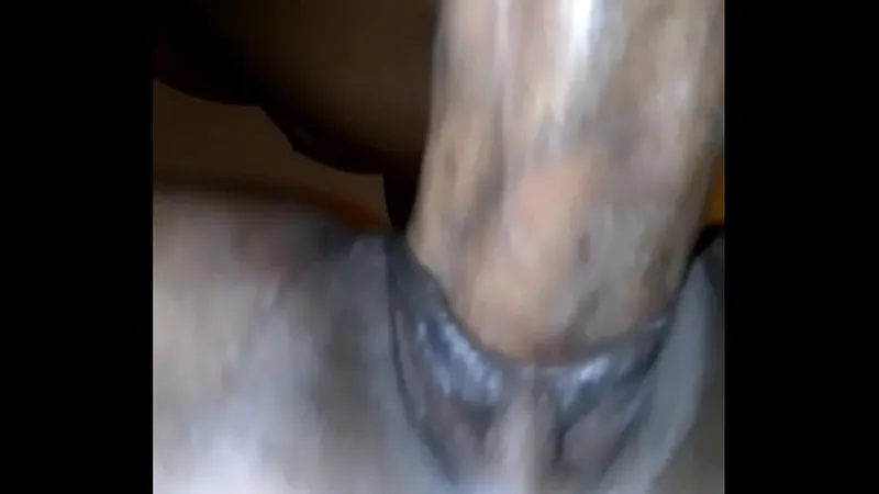 Ebony Amateur Deep Throating