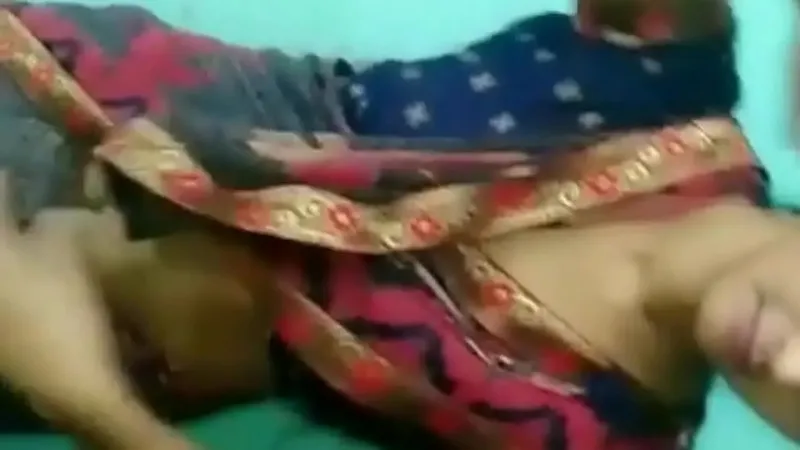 Teen Indian Girl Enjoys Hardcore XXX Videos