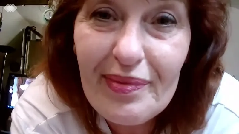 Redhead American PAWG Craves Cock - Embrace & Kiss