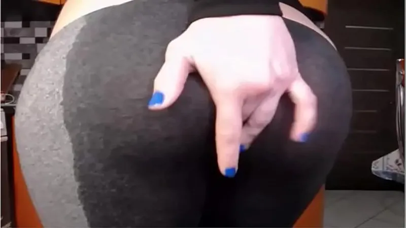 HD Squirting Videos: Big Ass, Spandex Leggings, Strong Pussy Wets - Amazing Squirt Show