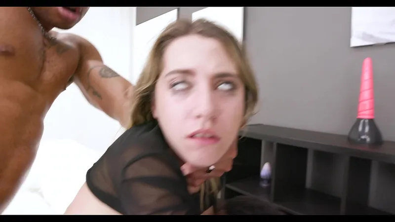 Safira Yakkuza's 3on1 BBC, Wet Destination, Intense Sex, DP, Gape, Piss Play, Cumshot, Swallow