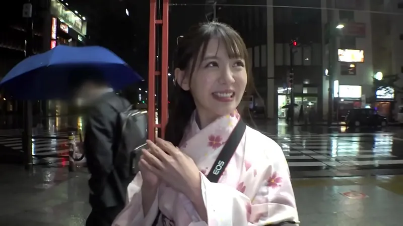 We caught Aina, a female college student doing field work for foreign tourists in Asakusa! ! I thought she was a serious female college student, but she also seems to be doing her best to play with men! ! Part1