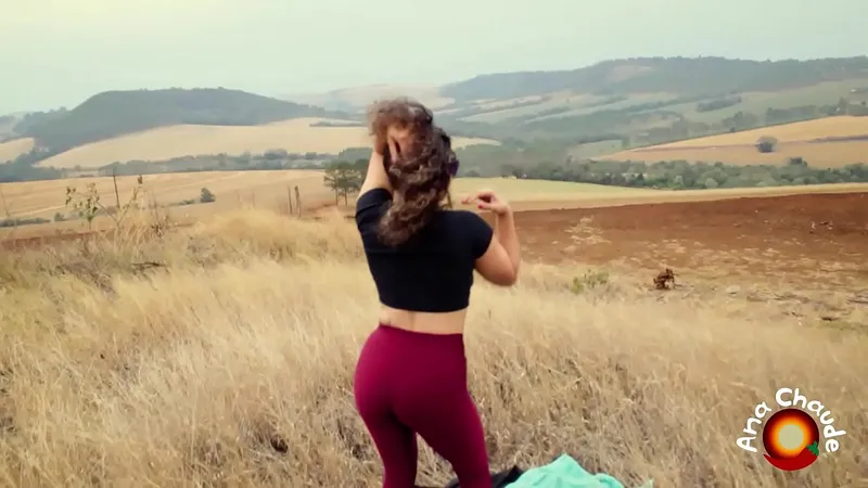 Ana Hot: Public Rough Anal Play