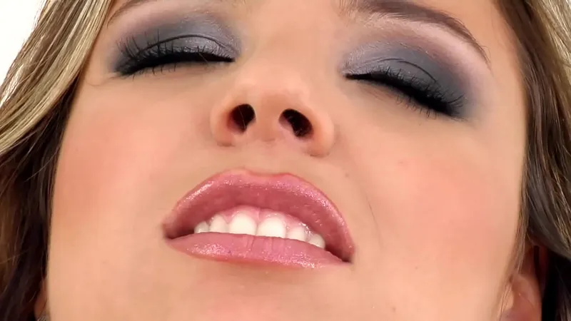 Peaches Euro Babe: Intense Anal Solo Masturbation - Must Watch