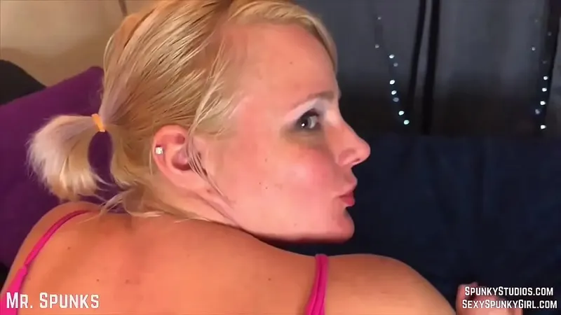 StepSister's 1st Rough Anal - Stepbrother : Splashing on Big Booty / Starring SpunkyGirl