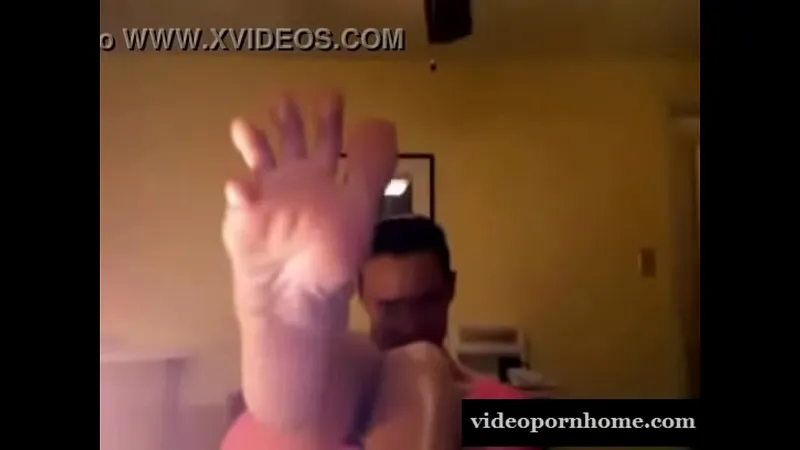 Blonde Cam Babe Feet Display - Gorgeous Show