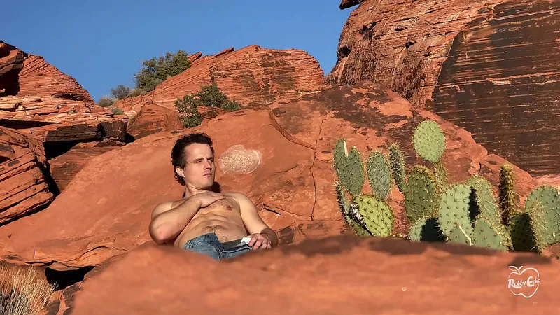 Robby Echo Outdoor Anal Finger Blast