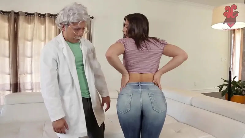 Teen with Big Ass Fucked by Old Stud!!!