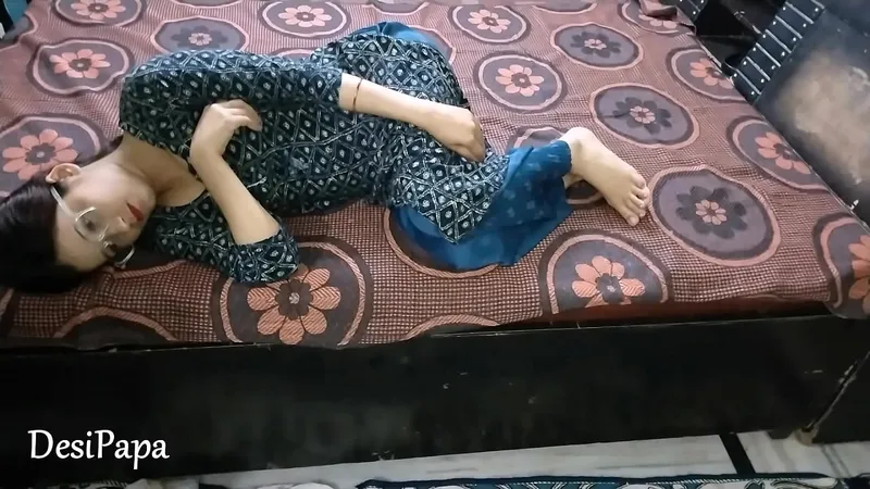 Married Indian Shabnam Bhabhi - Raw Hardcore, Cum Inside