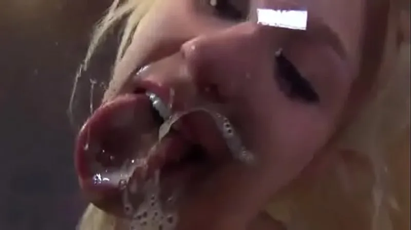 Cindy Crawford Deepthroats & Swallows Hard