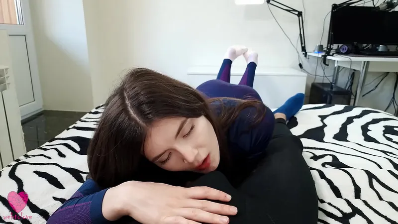 Small Mouth Blowjob & Hot Cum Feast