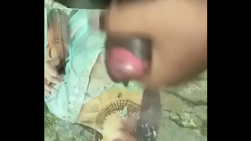 Kareena Kapur's Intense Cumshot
