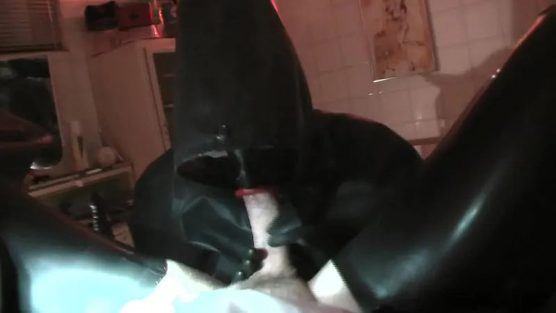 Klepper Raincoat BJ, Cum-filled Mouth (Agnes)