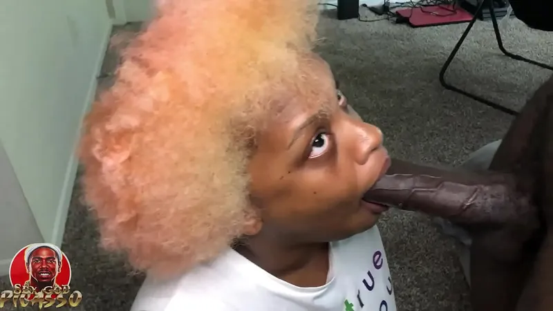 VonMadeEm, MsHoneyRoseATL - Public Bus Dick-Sucking