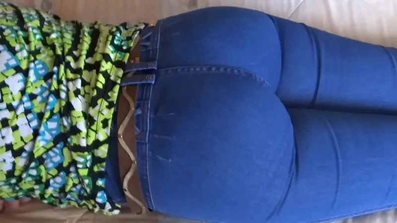 Ardientes69 - Hotwife Shows Off Big Ass, Masturbates & Cums - Ardientes69