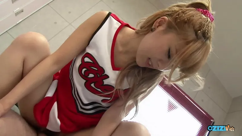 Asian Cheerleader Masturbates, Internal Cum Load