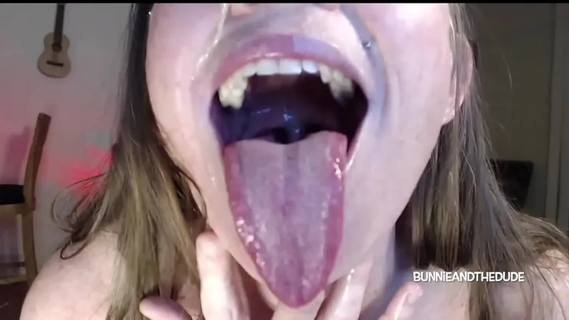Gagging Uvula with Long Tongues - TheLebowskis